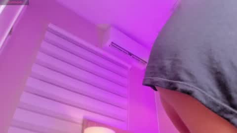 khloe_sweeet online show from November 17, 11:33 am