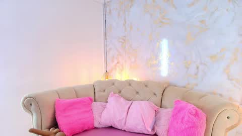 Khloe online show from May 16, 5:54 am