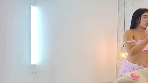 Khloe online show from February 3, 6:40 am