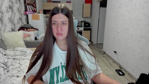 Aletta Oushen online show from November 11, 1:30 pm