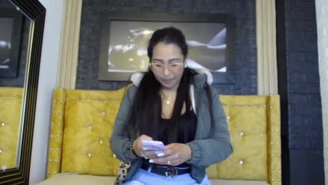 kiara_022 online show from September 23, 4:27 pm