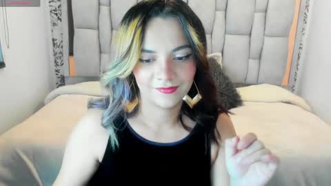 kiara Cruz online show from May 16, 8:30 pm