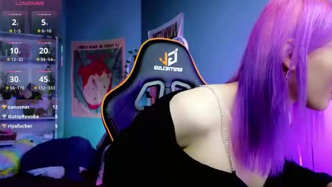 Kira online show from October 18, 9:05 pm