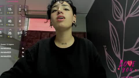 KIARA FOX online show from March 31, 8:20 pm