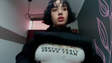 KIARA FOX online show from May 5, 8:34 pm