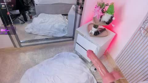 Kiara online show from May 20, 3:53 pm