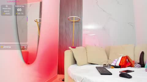 kiaratentation online show from October 29, 8:44 pm