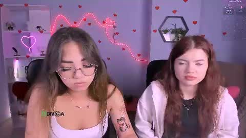 kiki_swan online show from June 17, 8:43 pm