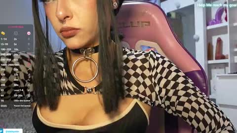 kiki online show from October 8, 7:07 pm