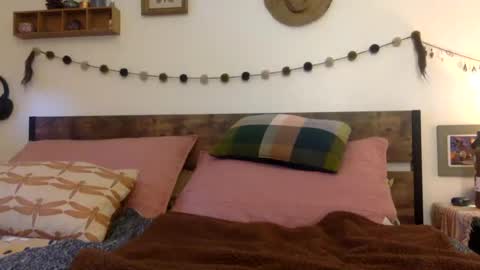 kikiraebabyy online show from March 10, 3:20 pm