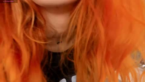 KikkoLee online show from May 10, 8:27 am