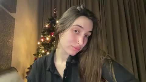 Snapshot of kikkymoore chatting on December 22, 10:47 pm Kayli online show from December 22, 10:47 pm