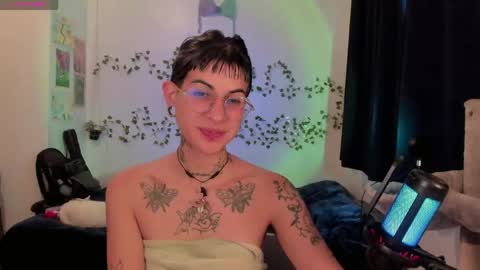 Bella online show from June 4, 9:30 pm