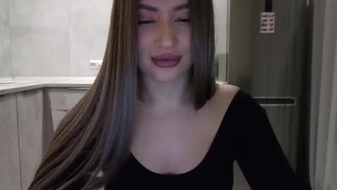 EvaAnna online show from February 7, 8:56 pm