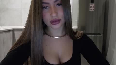 EvaAnna online show from January 18, 6:26 pm