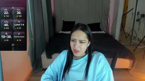 Snapshot of kim_brownie chatting on February 17, 6:31 am Kim online show from February 17, 6:31 am