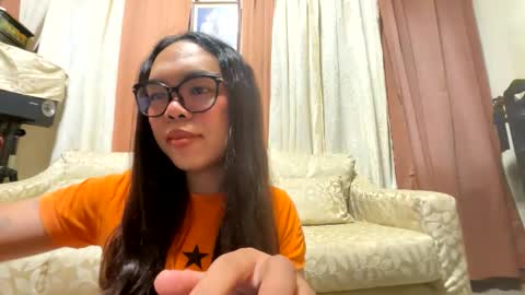 KYLIE online show from May 24, 2:38 pm