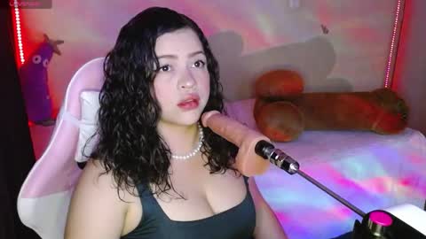 Kim Mishell  online show from May 5, 6:27 am