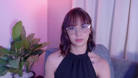 Kim online show from March 8, 5:17 pm