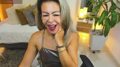 Kimberly  online show from May 25, 10:25 am
