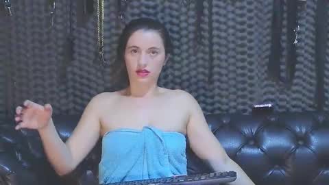  KIMBERLY SWAN  online show from January 19, 7:26 pm
