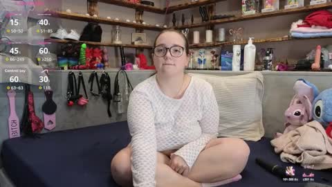 kimberlycaprice online show from October 19, 7:10 am