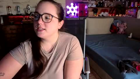kimberlycaprice online show from May 19, 8:10 am