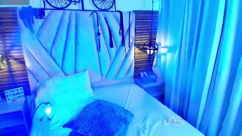 kimberlyfox_t online show from May 10, 5:26 pm