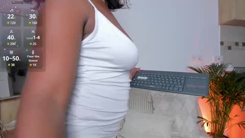 Queen Kim online show from March 11, 9:04 pm