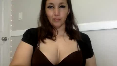KimberlyLynn online show from May 15, 11:57 am