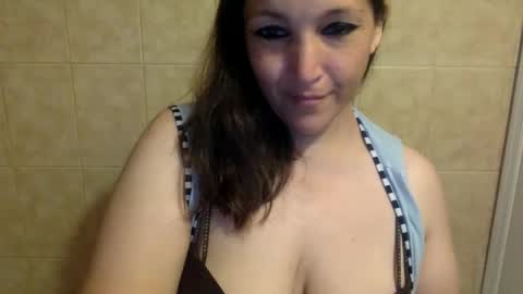 KimberlyLynn online show from May 17, 11:31 am