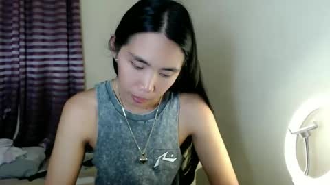 kimchie_21 online show from May 12, 9:50 am