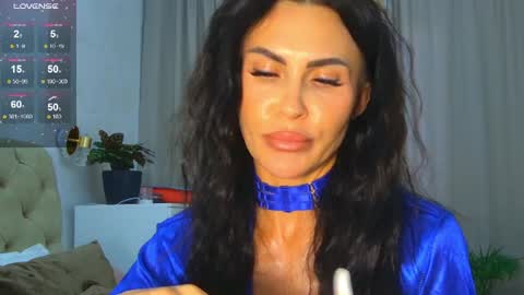 KIm online show from June 27, 4:13 pm