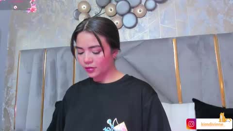 Snapshot of kimdevinne chatting on March 5, 2:36 am KIM online show from March 5, 2:36 am