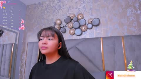 Snapshot of kimdevinne chatting on December 11, 2:41 am KIM online show from December 11, 2:41 am