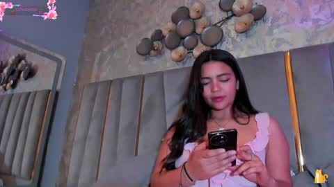  KIM  online show from May 13, 2:06 am