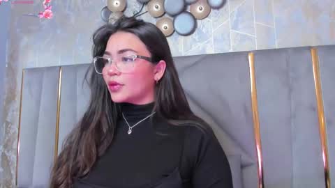 Snapshot of kimdevinne chatting on February 28, 2:42 am KIM online show from February 28, 2:42 am