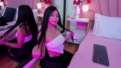 kimluna1 online show from February 3, 6:22 am