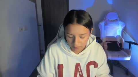 kimmi online show from January 6, 11:19 pm