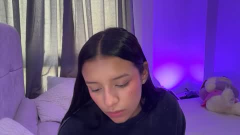 kimmi online show from March 4, 3:51 pm