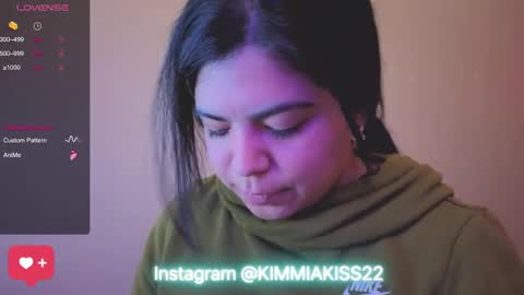 Snapshot of kimmiakiss22 chatting on January 17, 9:50 pm Kimmi online show from January 17, 9:50 pm