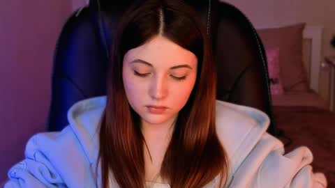  Your Kimmie  follow me  online show from May 16, 10:36 am
