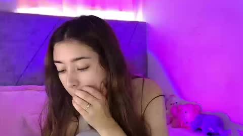 kimm online show from September 19, 4:28 pm