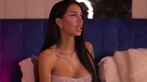 Kim online show from October 8, 2:10 pm