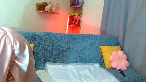 Kim online show from November 8, 8:25 pm