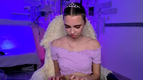 kimporins online show from March 10, 1:26 pm