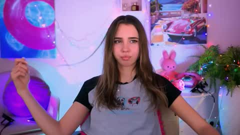 kimporins online show from December 19, 2:42 pm