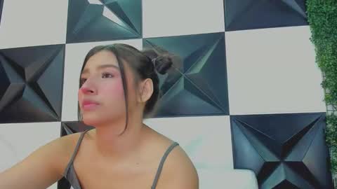 Snapshot of kimty_ chatting on October 2, 7:13 am kimty online show from October 2, 7:13 am