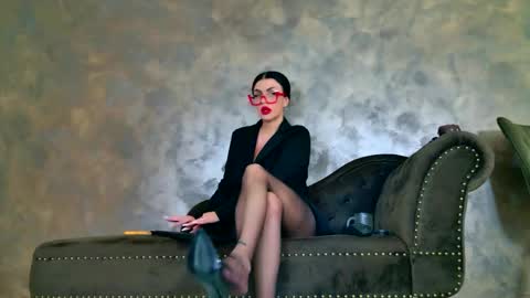 Kim Wilmes online show from May 16, 2:16 pm