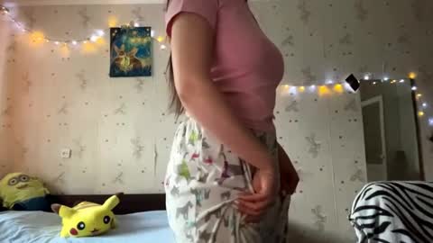 Jenny online show from May 24, 2:10 am